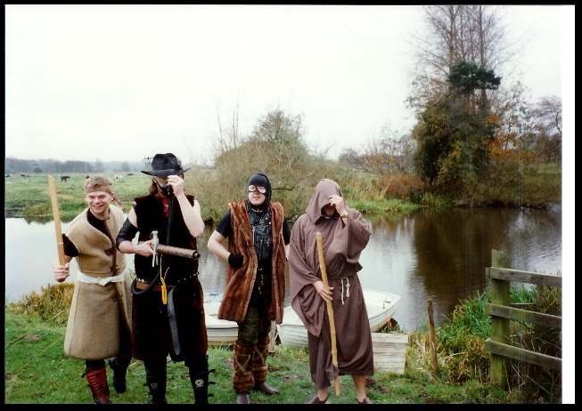 640x448 pixels (132K)